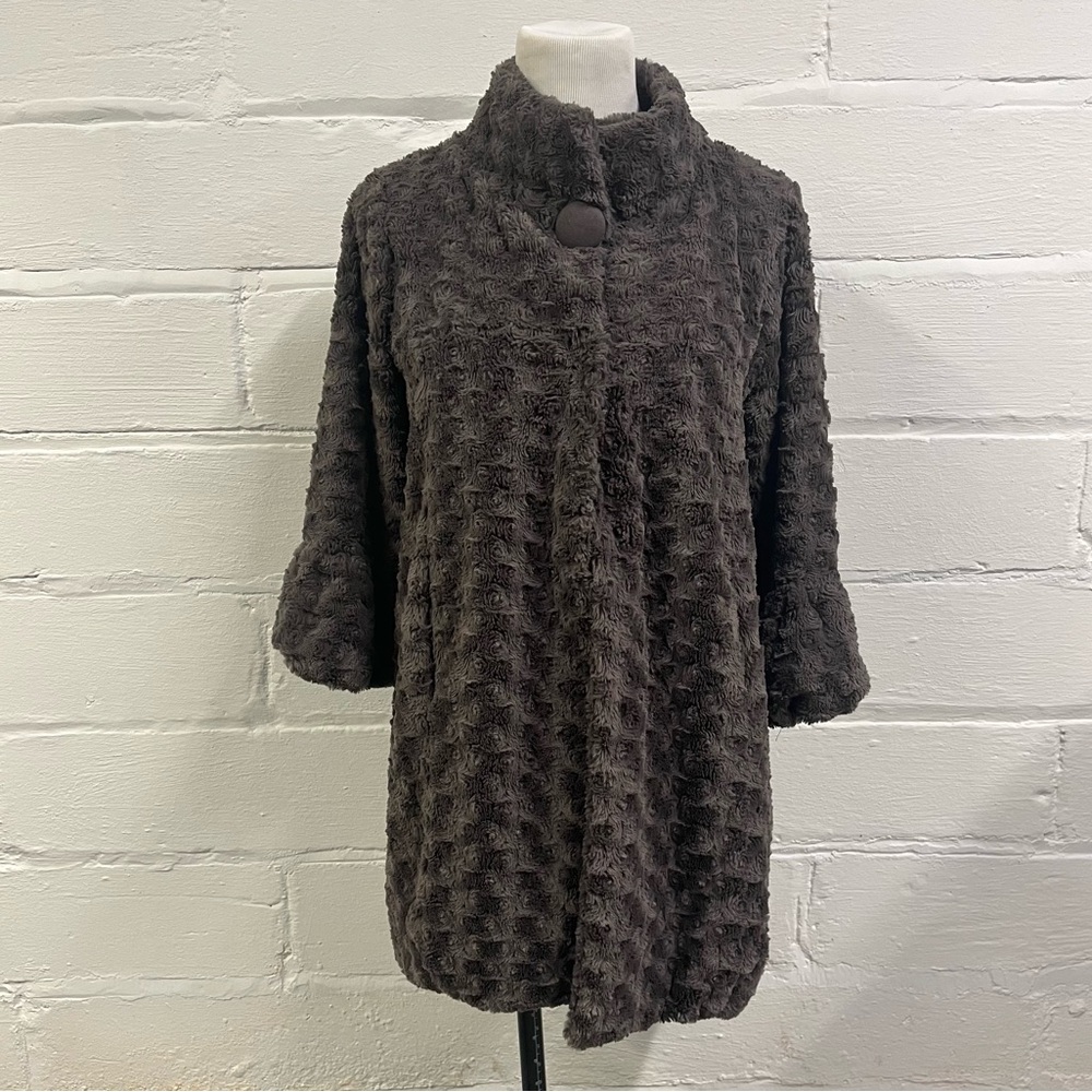 Faux Fur Jacket w 3/4 Puff Sleeve Mid-length